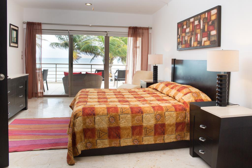 Ocean Front Corto Maltes 104 In Downtown Apartment Playa del Carmen Exterior photo