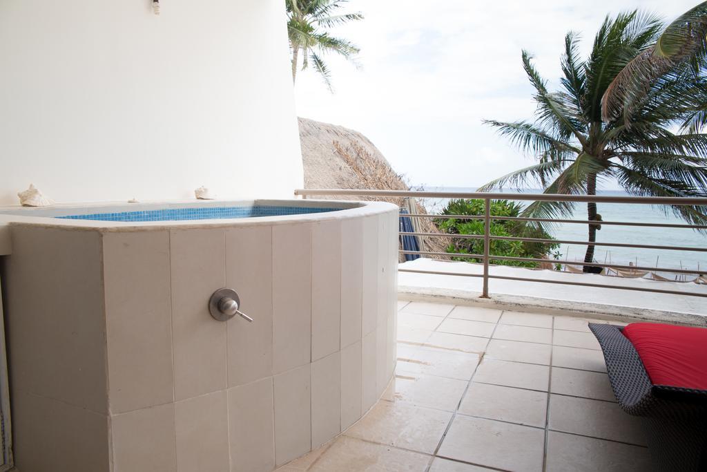 Ocean Front Corto Maltes 104 In Downtown Apartment Playa del Carmen Exterior photo