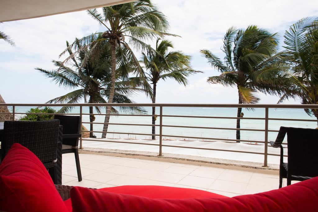 Ocean Front Corto Maltes 104 In Downtown Apartment Playa del Carmen Exterior photo